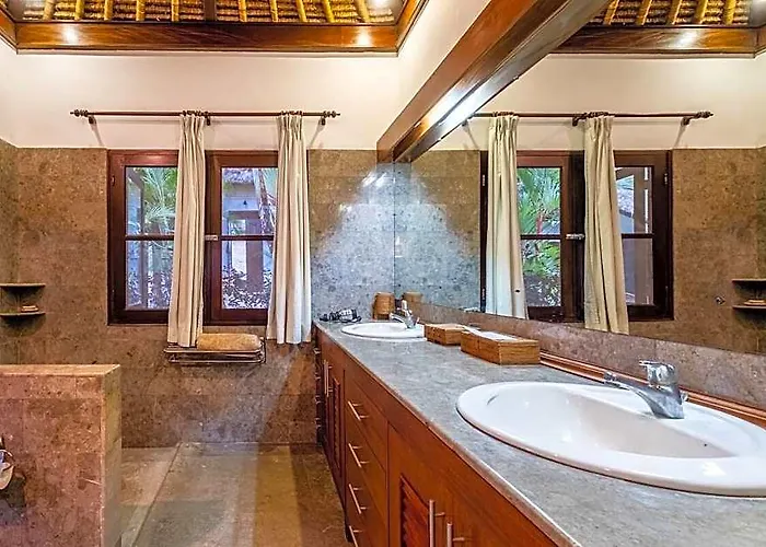 Lena Bali Residence *